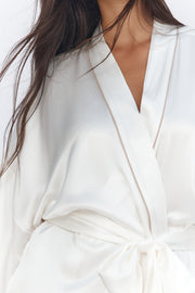 Opulence Robe | Champagne, Pearl, Fuchsia, Midnight